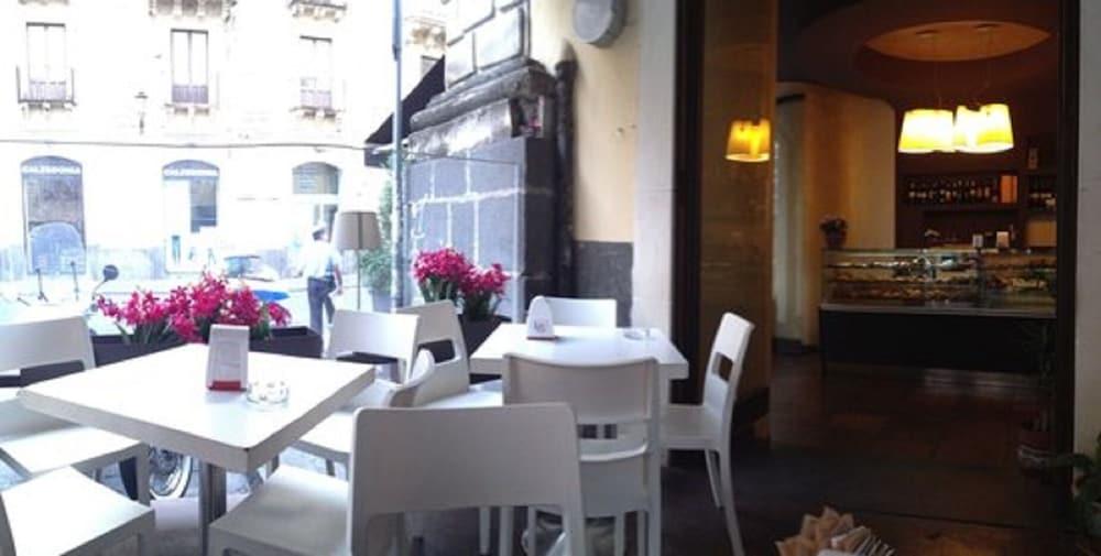 B&B Stesicoro Inhabit - Guesthouse City Center CTA Exteriör bild